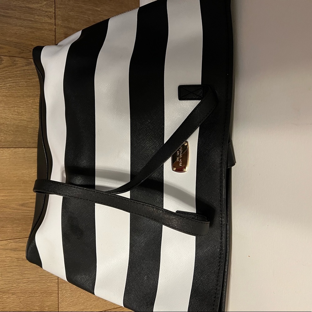 Michael Kors Large Shoulder Bag